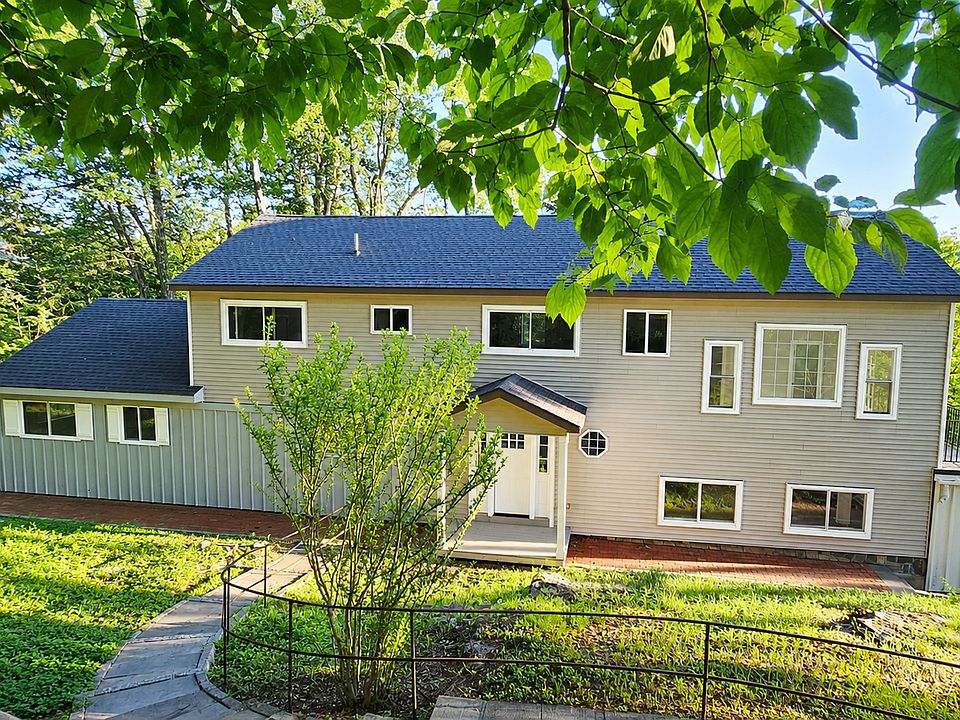 1st image of 450 Danbury Rd