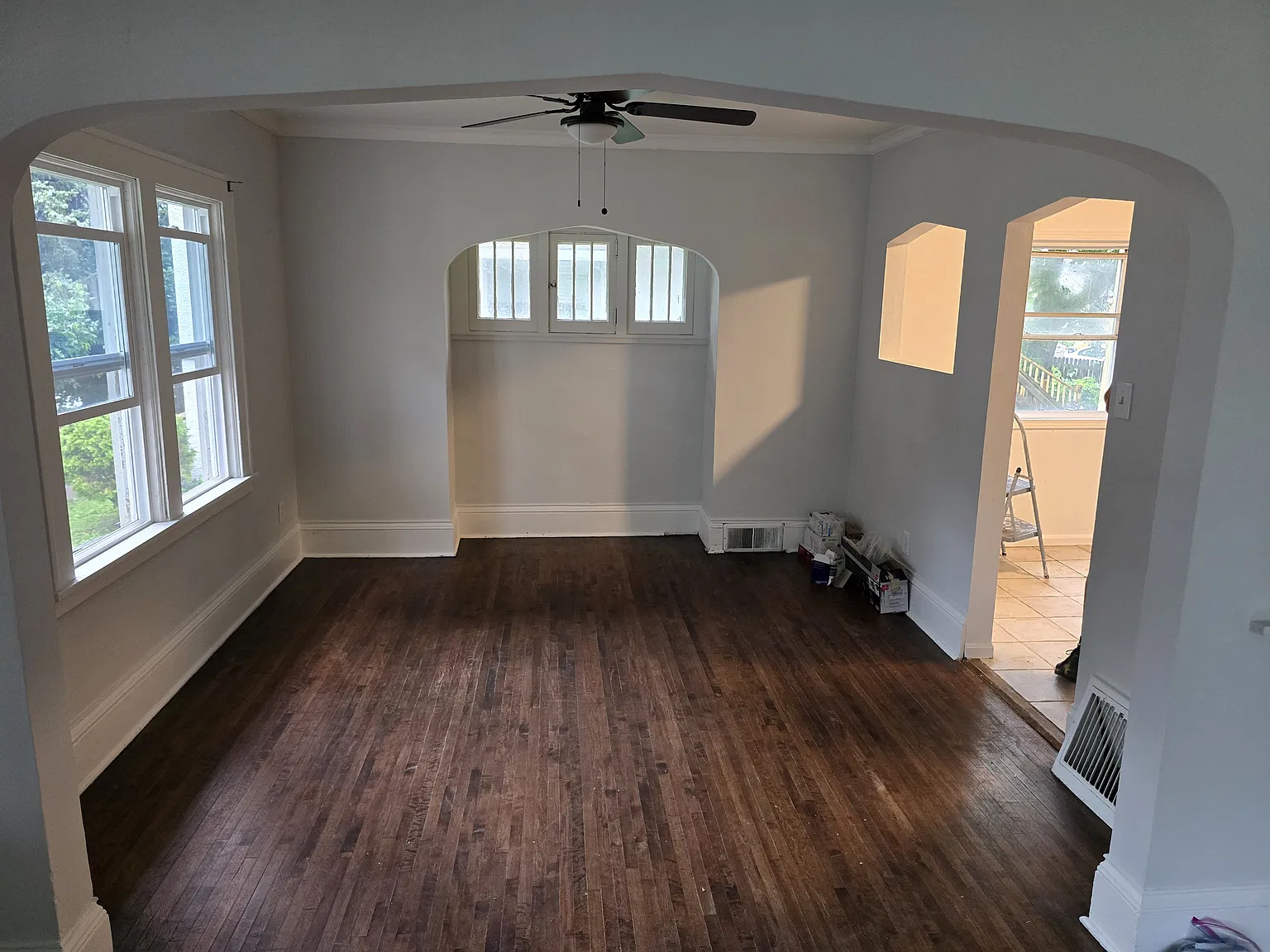 4 bed, 1800 sqft, $2,550 — Photo 2