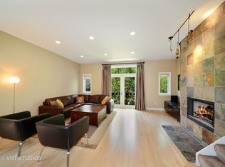 36 S Throop Pkwy, Chicago, IL 60607