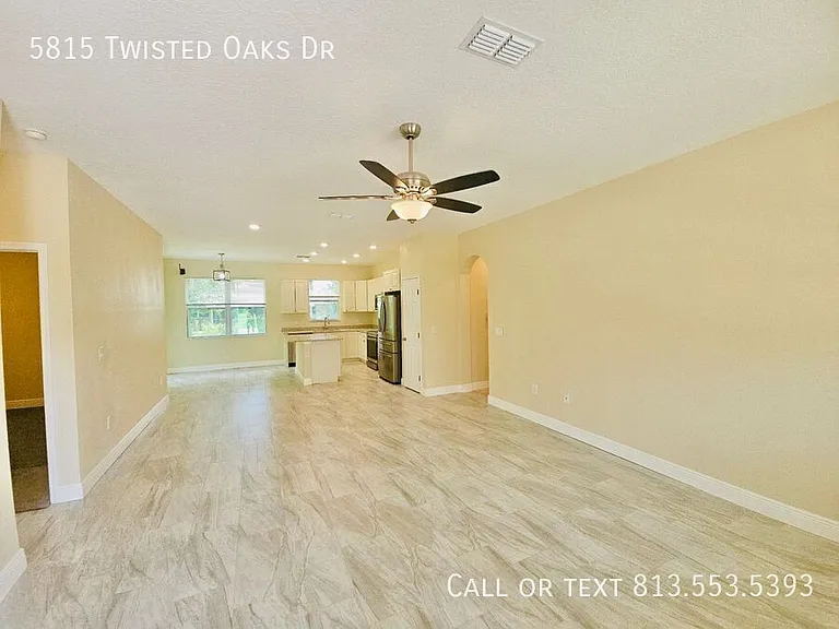 5815 Twisted Oaks Dr — Photo 11