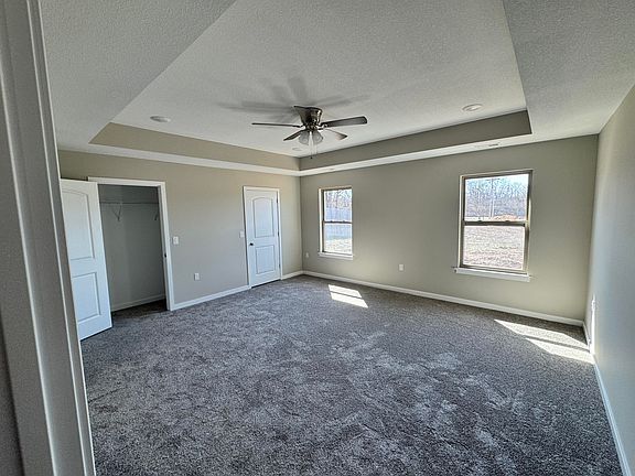 3rd image of 817 Savannah Ct