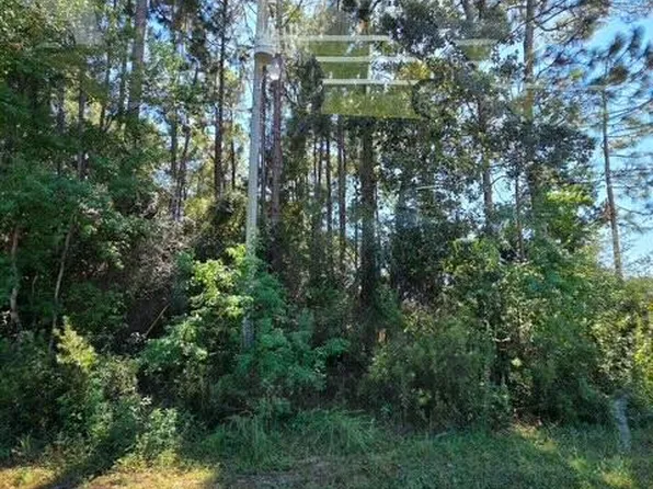 8131 Tavira St, Navarre, FL 32566