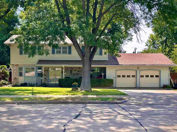 2108 Meadowbrook St, Ponca City, OK 74604