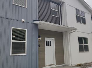 824 E Sunnyside Rd APT 4, Idaho Falls, ID 83401