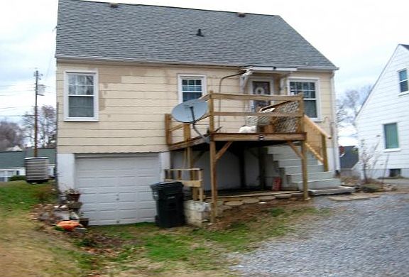 3rd image of 1316 Norway St