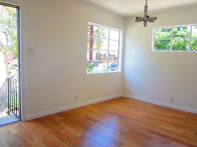 1st image of 1382 Armadale Ave
