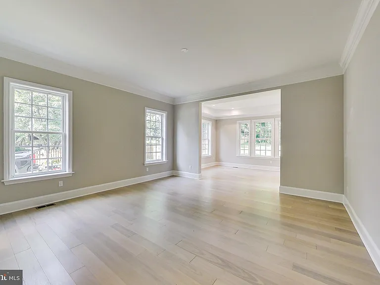 3104 Sleepy Hollow Rd — Photo 42
