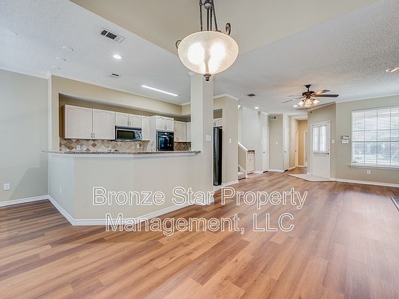 5th image of 6027 Lloyd Ct #1