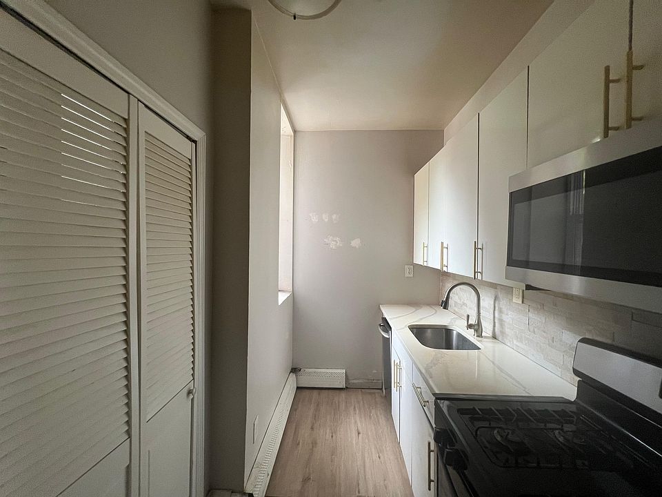 1st image of 205 Monticello Ave #4E