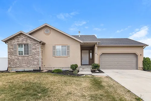 1116 N Mustang Ln Photo 1