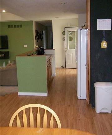 5th image of 204 W 15th St
