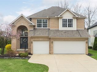 33906 Crown Colony Dr, Avon, OH