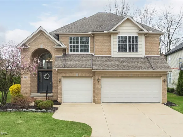 33906 Crown Colony Dr, Avon, OH 44011
