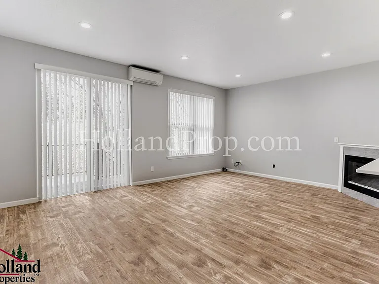 123 NE 75th Ave — Photo 5