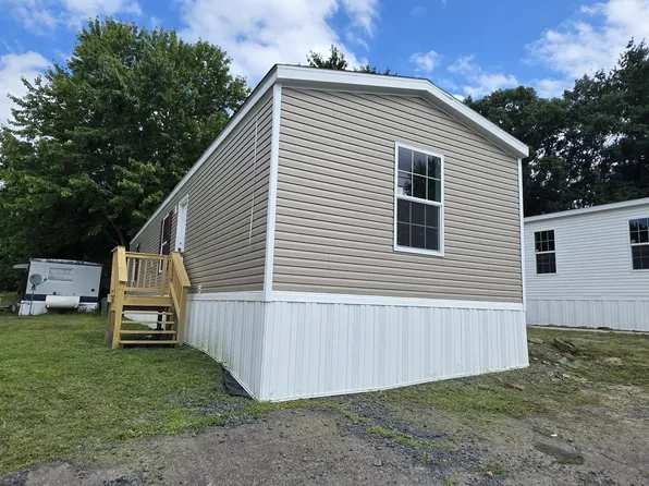 102 E Mountain Blvd, Wilkes Barre, PA 18702
