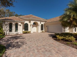 4 Spanish Oaks Ct, Palm Coast, FL 32137