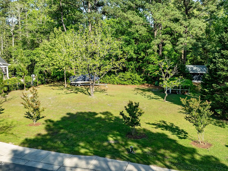 1st image of 2411 Peregrine Way