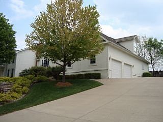 3rd image of 1001 Wildbriar Dr
