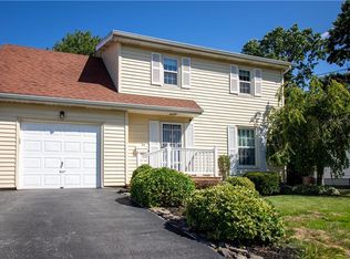 64 Rochester St, Lockport, NY 14094