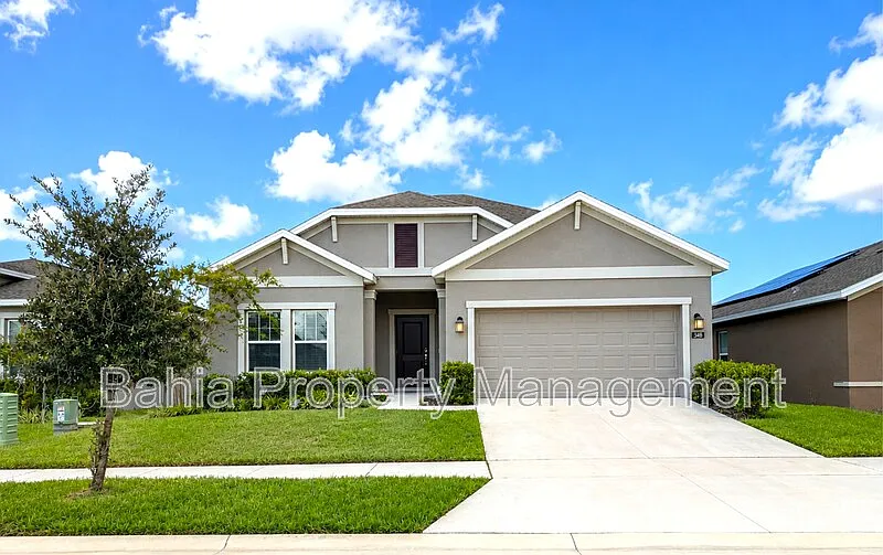 348 Heroic Rd