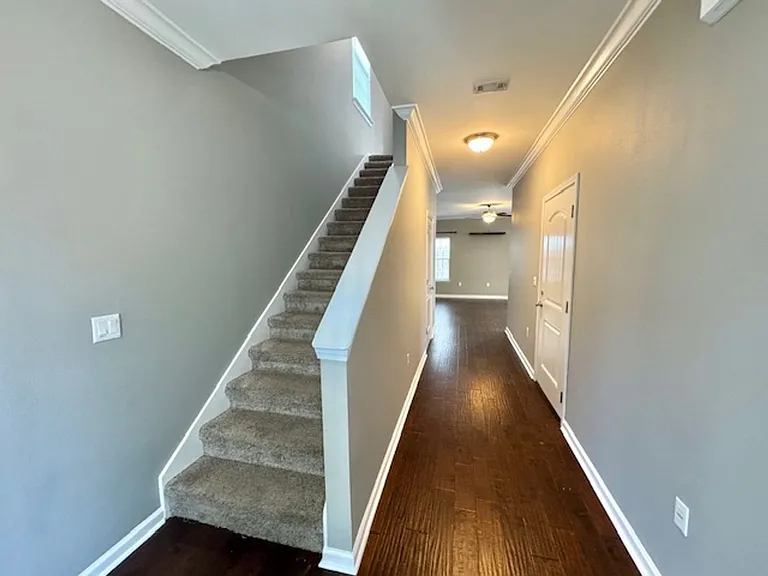 126 Farrah Ave — Photo 5