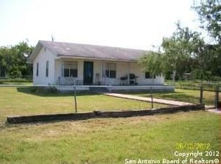 950 Business Loop #181-N, Floresville, TX 78114