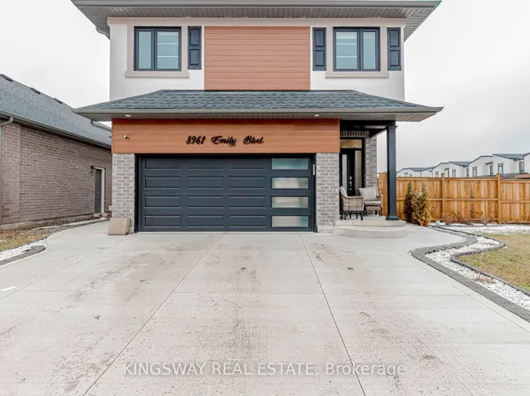 8961 Emily Blvd, Niagara Falls, ON L2H 3T1