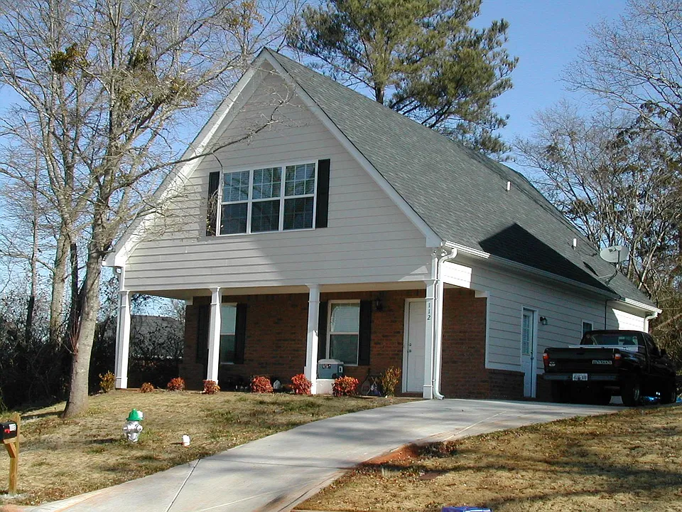 112 Pineview Ct