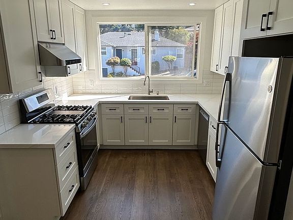 2nd image of 120 43rd Ave