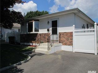 151 Missouri Ave, Bay Shore, NY 11706