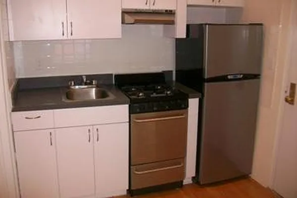 Rented by Keller Williams NYC | media 27