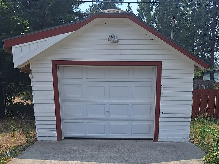 3918 E 8th Ave — Photo 8