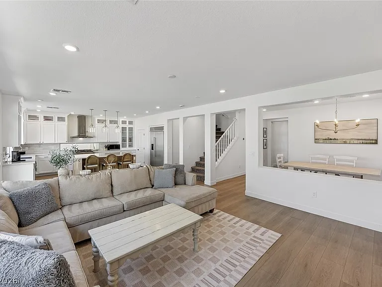 10446 Emerald Rye St — Photo 12