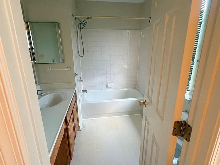 1412 Banavie Ter E — Photo 13