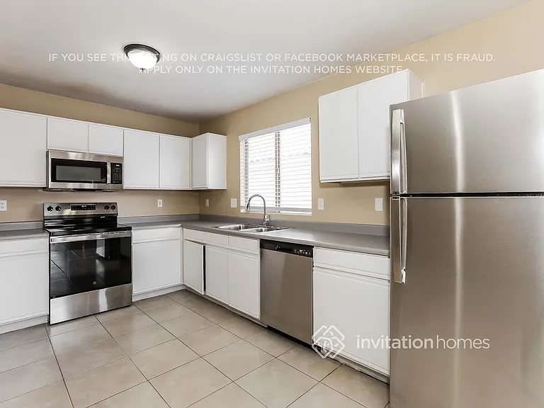 10465 E Azalea Ave — Photo 6