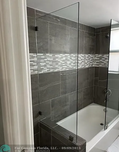 2505 Bay Dr — Photo 37