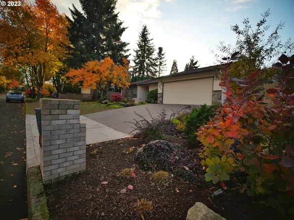 5010 NW Daniels St, Vancouver, WA 98663