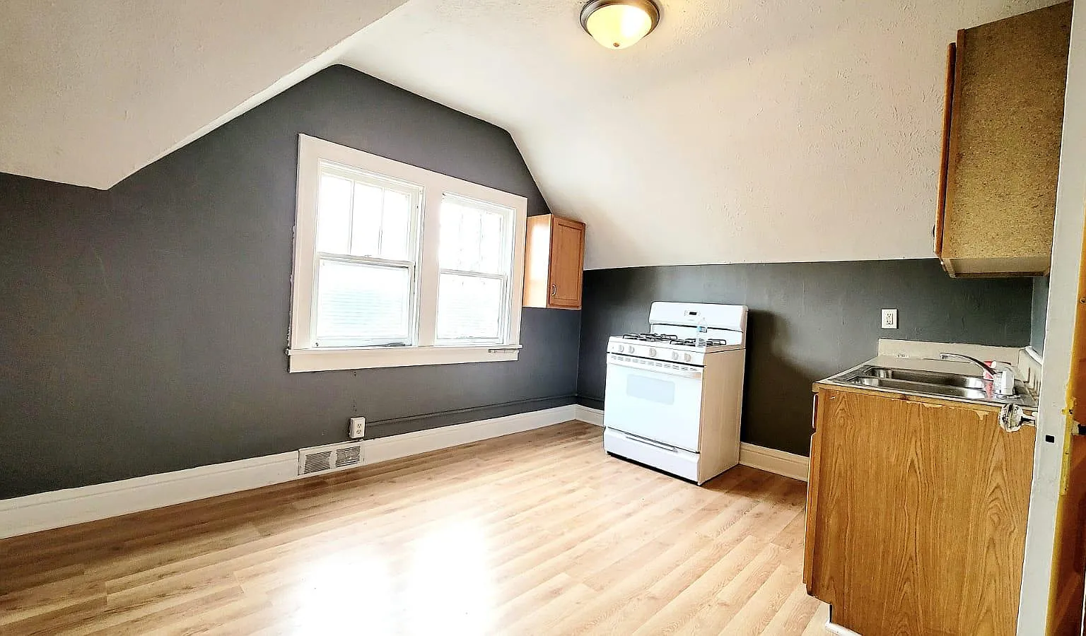 1 bed, $900 — Photo 3