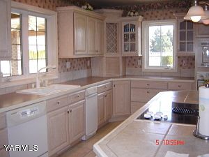 3rd image of 667 Old Naches Hwy