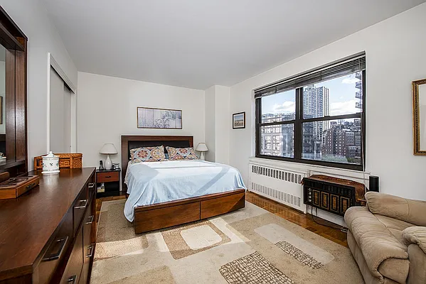 Sold by Residence Resource | media 5