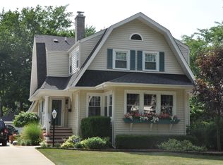 200 East Rd, Glen Ellyn, IL 60137