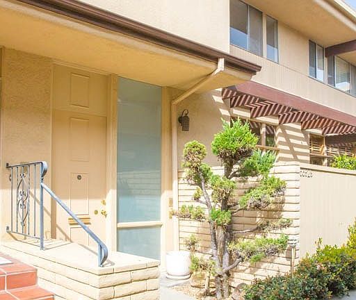 A Different View of the Front of the Unit.