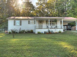 4527 S Creek Rd, Cookeville, TN 38506