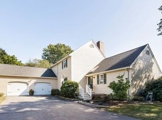 43 Essex Rd, Ipswich, MA 01938