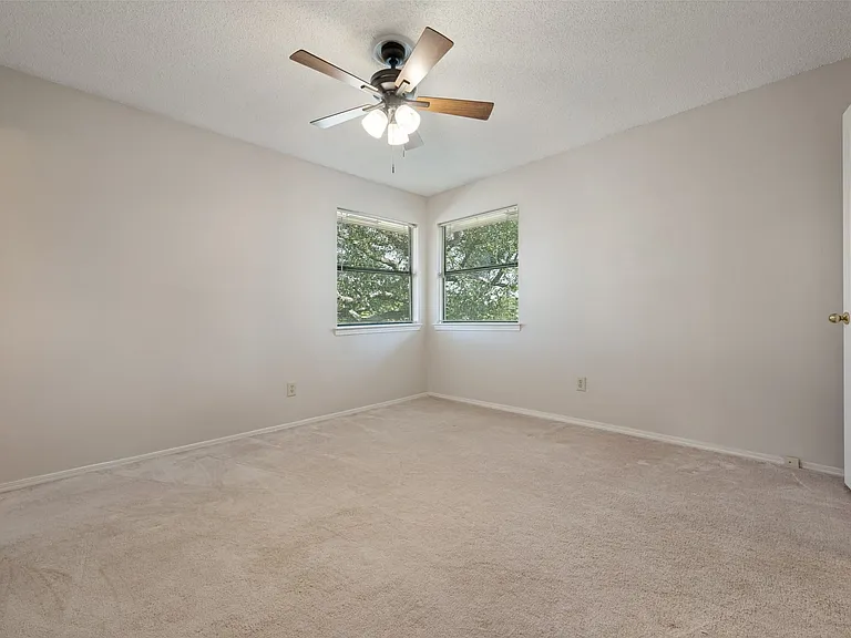 4043 Morman Ln — Photo 23