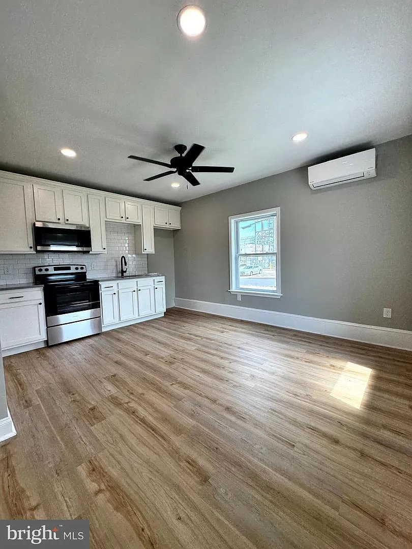 Studio, $1,500 — Photo 4