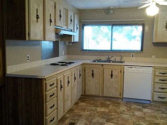 4th image of 19920 Granite Dr Unit 213