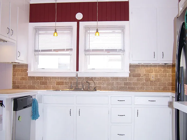 149 Dover Rd — Photo 3