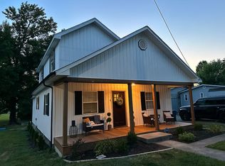 1500 Davis Ave, Johnston City, IL 62951
