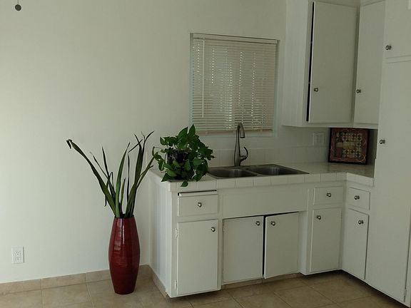 3rd image of 25233 Loytan St APT C